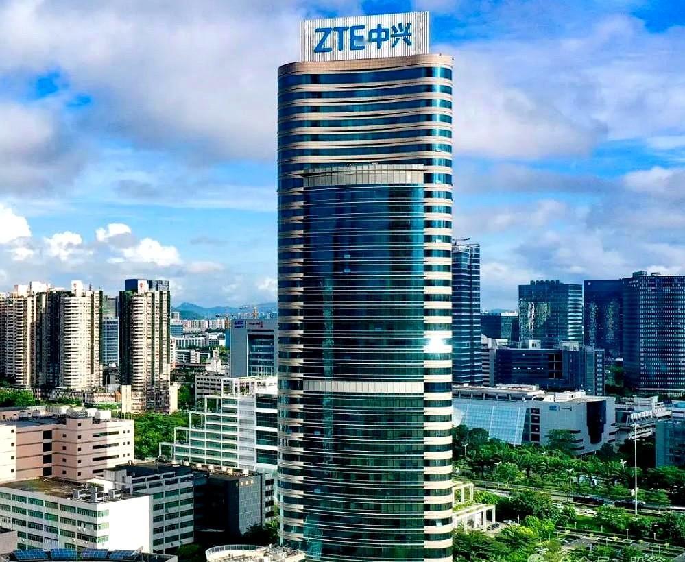 目前中国通信设备三大龙头：华为、中兴通讯、中信科移动。排行第二的中兴通讯202