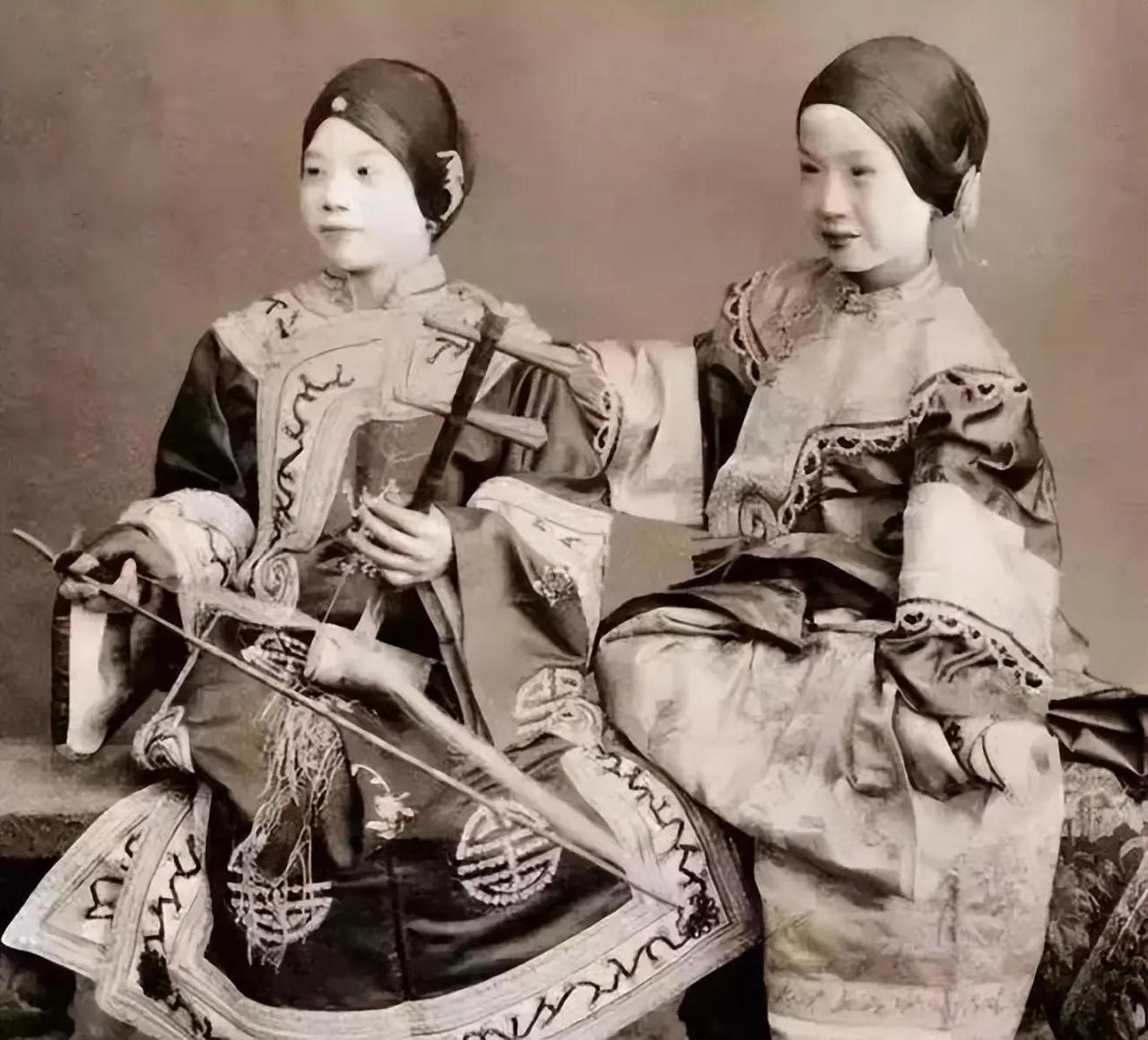 古代富人豢养家妓，为何妻妾从不反对？只因有些事妻妾根本做不了唐代大诗人白居易