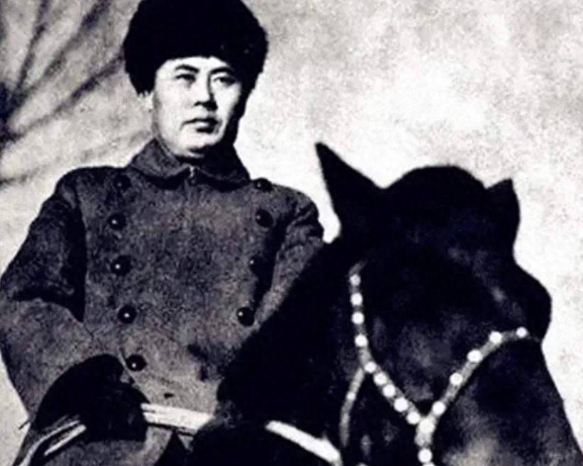 都是国军著名将领选择起义，为什么陈明仁和曾泽生还能继续带兵，而傅作义却无法统兵？