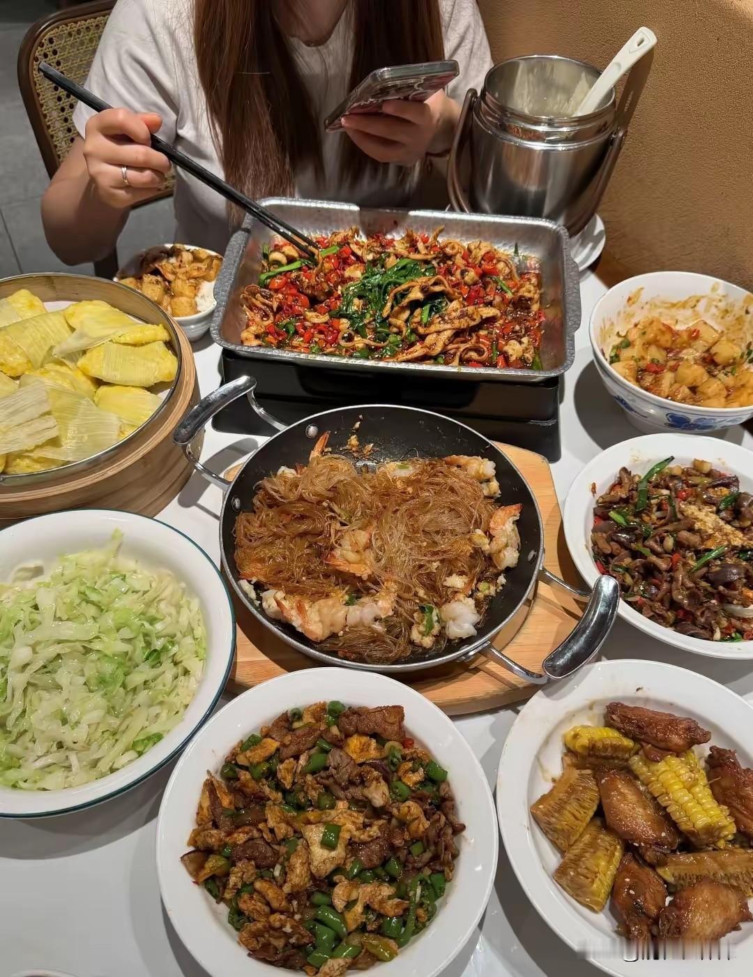 湘潭姑娘这是怎么了？约她去大碗先生吃饭，居然直接提了分手！最近我家儿子处了个湘