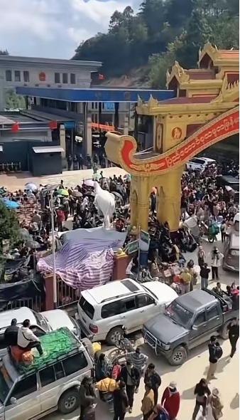 缅甸掸邦最近上演“卡脖子”大戏，从北往南的货车，只要拉的是中国货，直接被军方检查