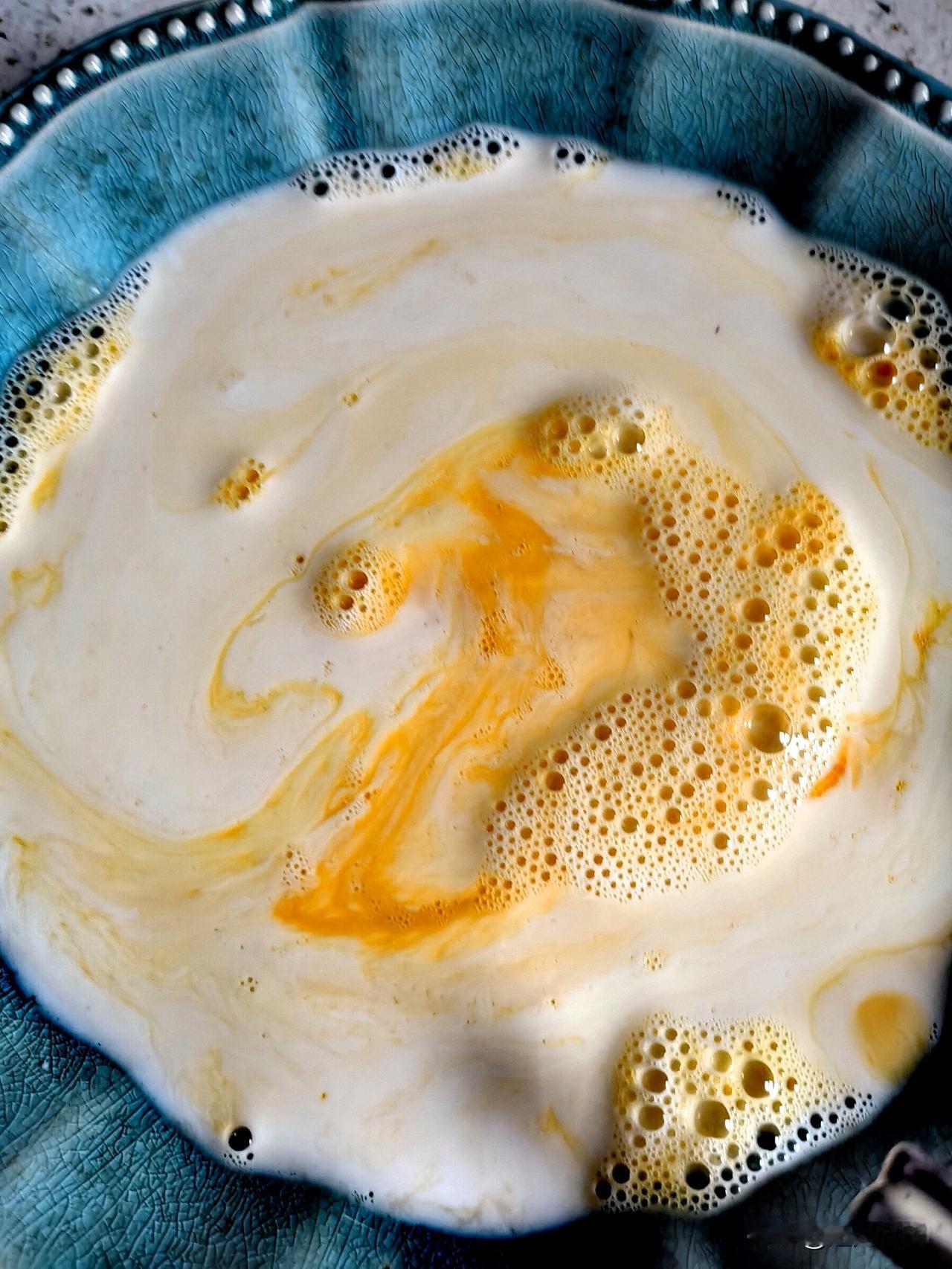 今天暖暖的冬日生活，从早餐开始喽！小宝考试完放假了，今早说想吃鸡蛋羹。