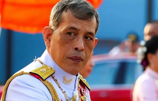 泰国F-16把炸弹扔进了波贝赌城，很多人以为这是前线杀红了眼导致的误炸...错了