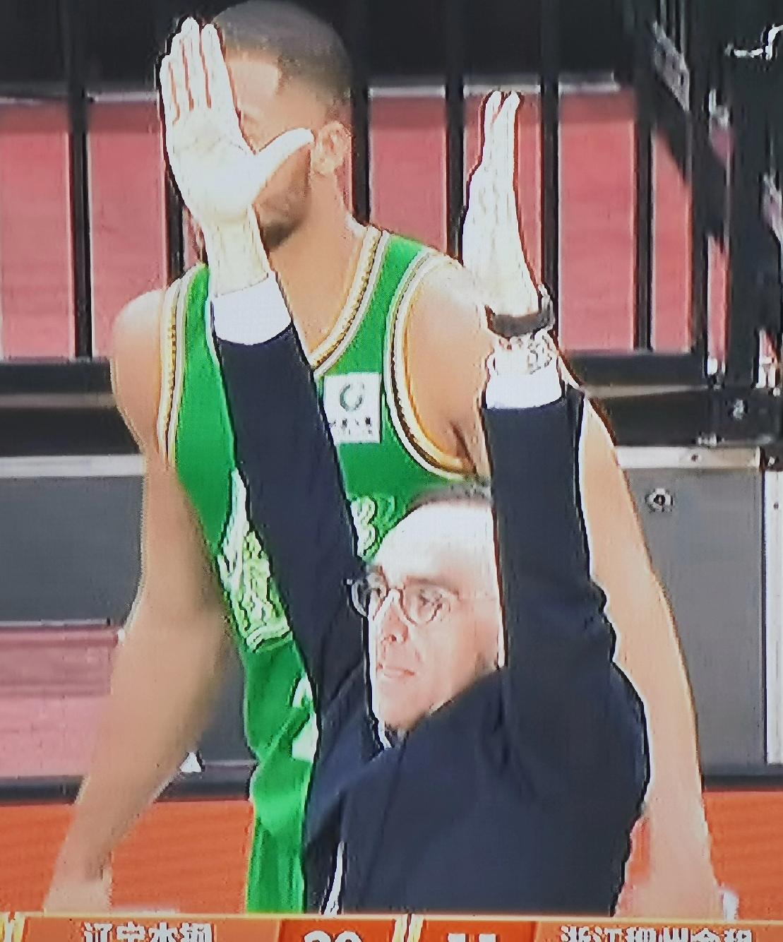 乌戈在输给浙江队后坦言：球队已完成季后赛任务，未来的比赛将重点使用年轻队员，抓住