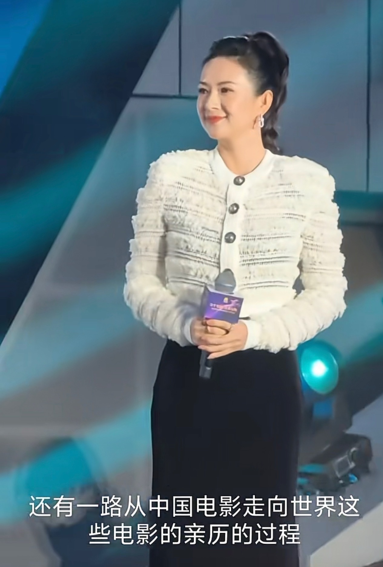 章子怡荣获国际荣誉，不愧是国际章！恭喜章子怡荣获国际传播联盟形象大使！章子怡以电