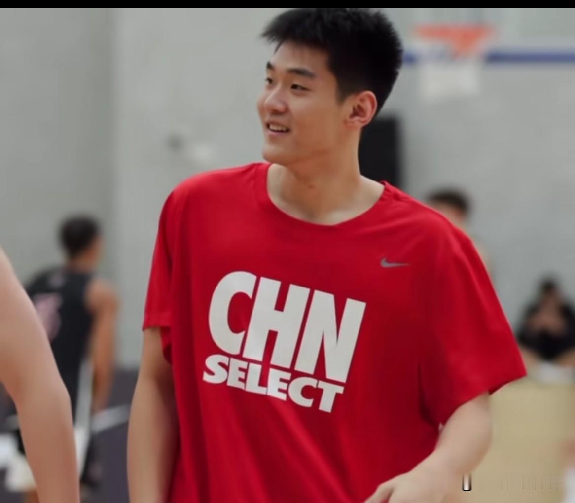 未来可期，广东宏远19岁内线小将王洪泽正式受邀参加NBA在美国亚特兰大举行的NB