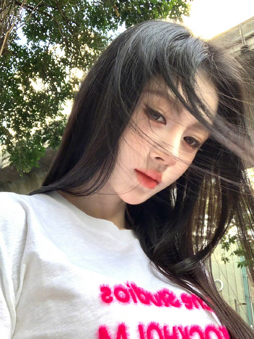 鞠婧祎小鞠怎么还在过夏天，我这边都零下十几度了