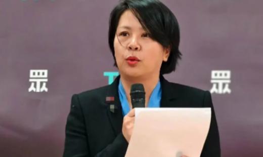 民进党把李贞秀请上节目，本来剧本写好了，让她开口骂大陆，结果她当着主持人的面直接