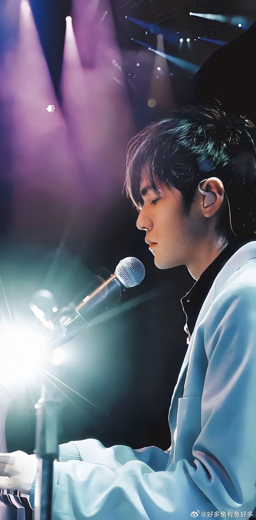 周杰伦亏大了！！这波估计有人要丢饭碗了。昨天周杰伦发布会线上直播，几百万人正盯着