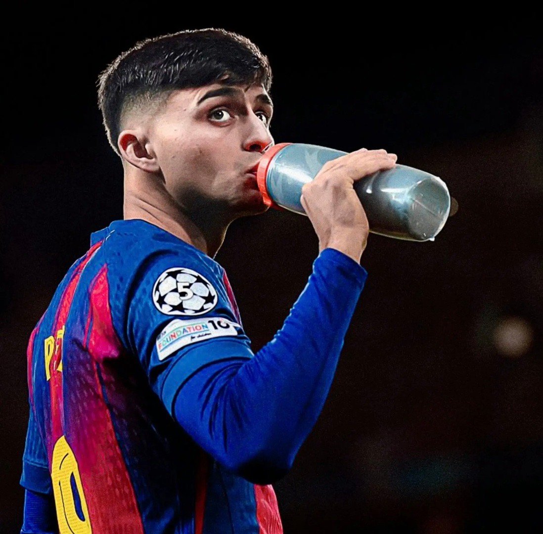 谁是你心目中的世界第一中场?斯科尔斯:“佩德里。那天我看了佩德里比赛(巴萨2-1