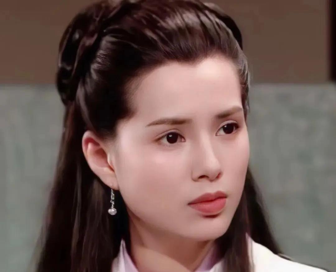 |金庸的心里·有个特别下贱的女人|作为女主角，连个真名都没有，只有个外号叫
