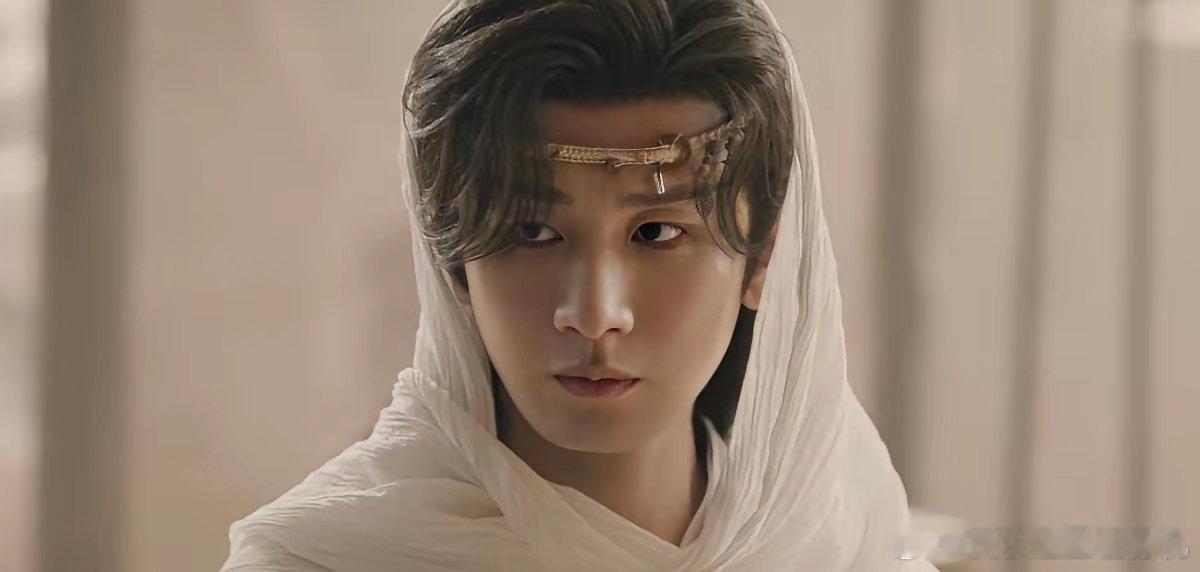 成毅《天地剑心》的编剧不是在折磨王权富贵，而是在逼他成神。他最强的“天地一剑”，