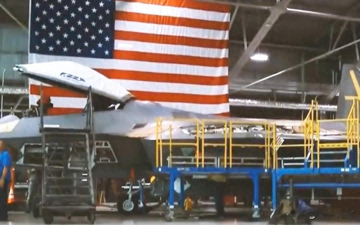 16年前美国犯下一个致命失误，让中国空军战机，质量数量双超美军。张局言之凿凿说，