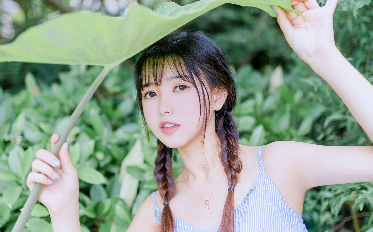 女人如果对你没兴趣了，就会逼自己收回曾经的热情，最后忍住不联系你。也因此，她不