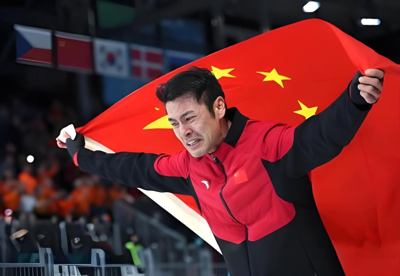 还记得1998年长野冬奥会上李佳军摘银时，中国队连专业冰鞋都要靠海外捐赠。如今宁