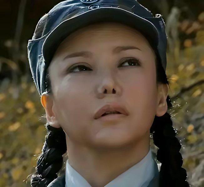 想不明白这么漂亮的一张脸怎么下得去手整成那个鬼样子……