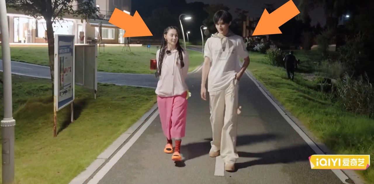 看到这一幕，网友就知道张柏芝和儿子私底下到底是如何相处的。张柏芝一个人闲