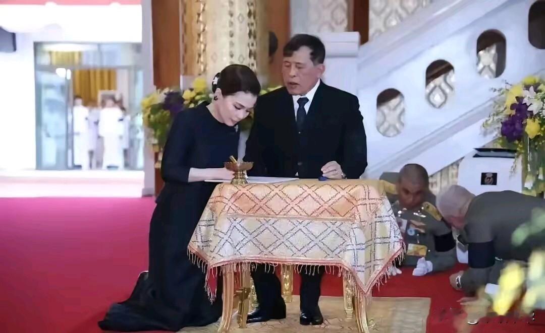 苏提达成为泰国王后以后，始终自知“一人之下万人之上”的荣华富贵的来源之处，那就是
