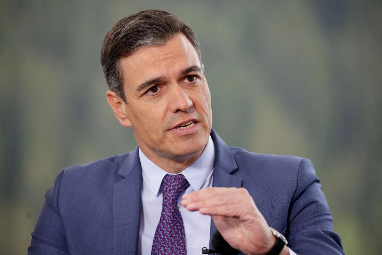 北约盟友突然翻脸，禁止美国使用军事基地，15架美军机被迫撤离 随着美伊战争的