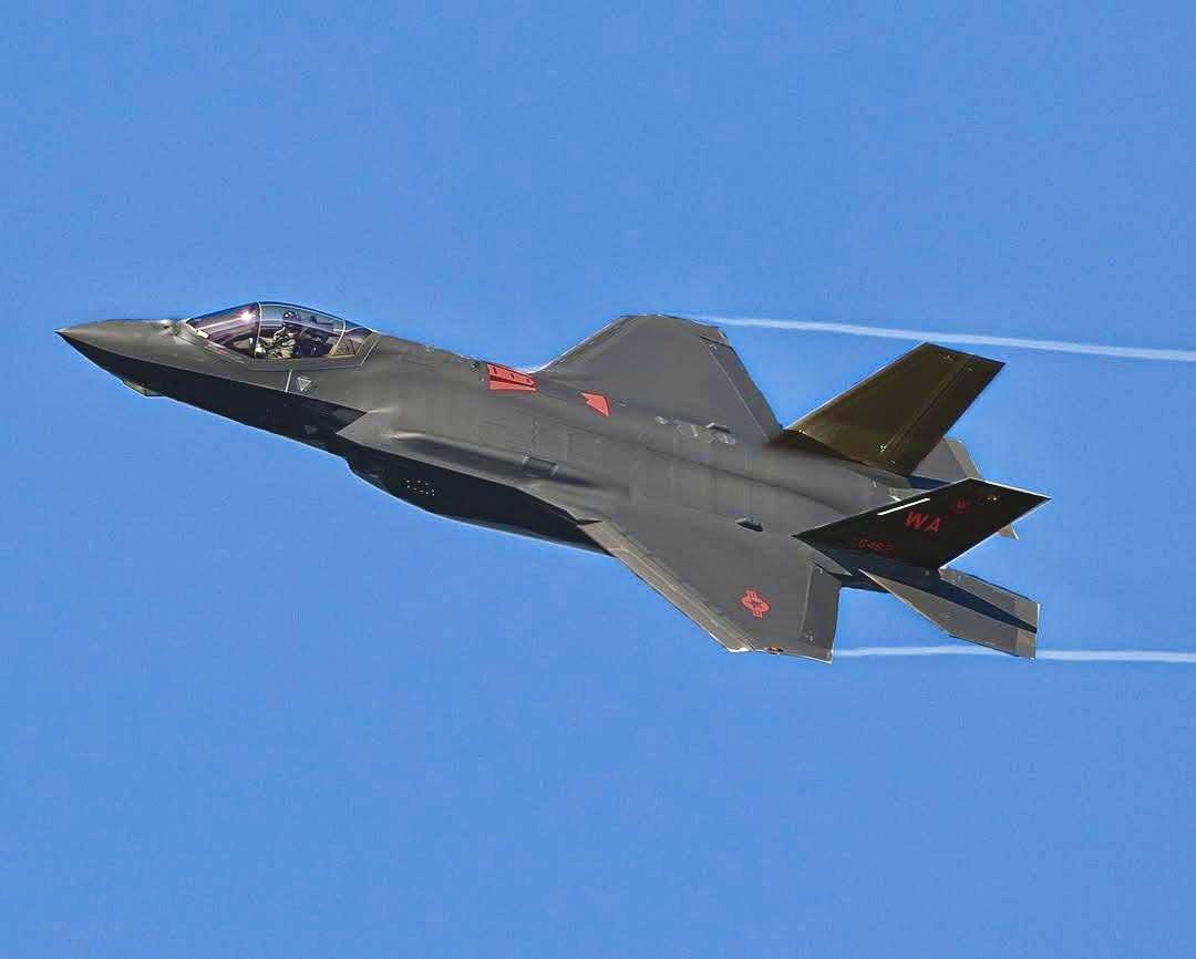 65thAGRS中队旗下假想敌涂装F-35A​​​
