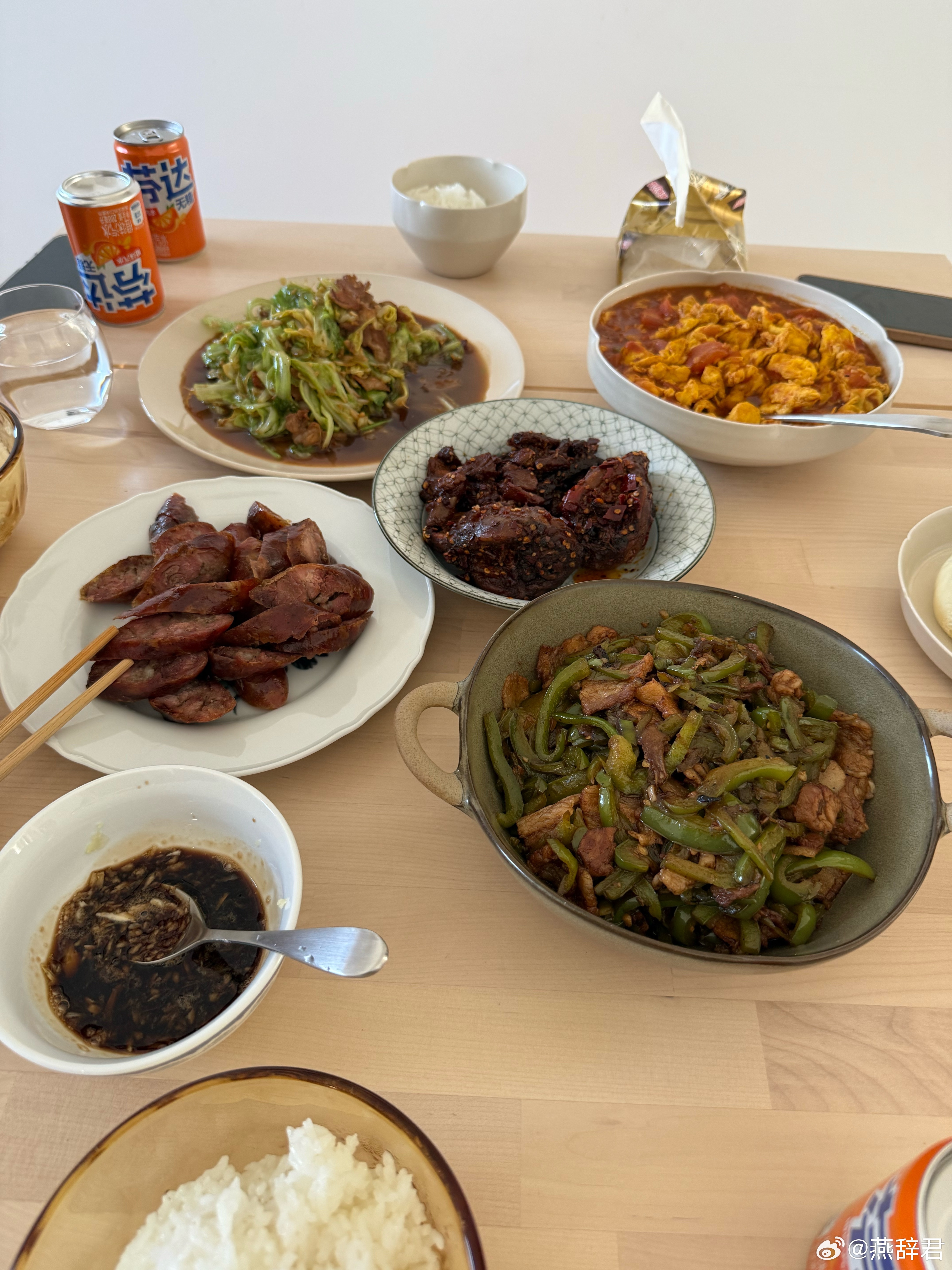 在家里吃上了五个菜