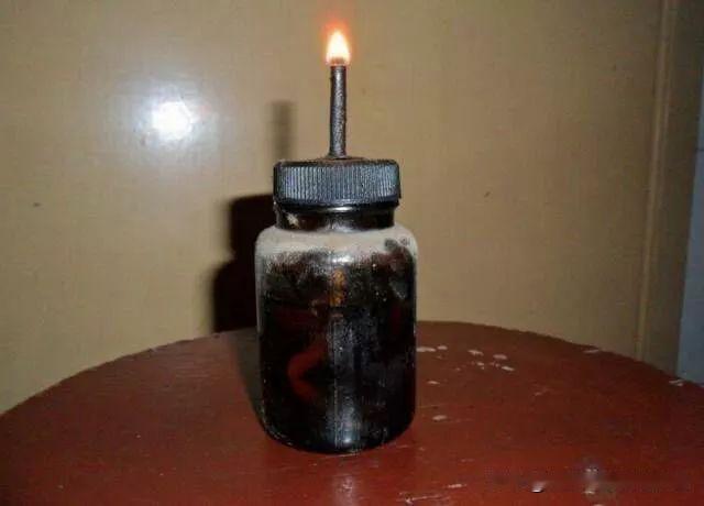 有位网民在我文章的评论区说：扪心问问自己，如今的日子跟六七十年代比，到底哪个好？