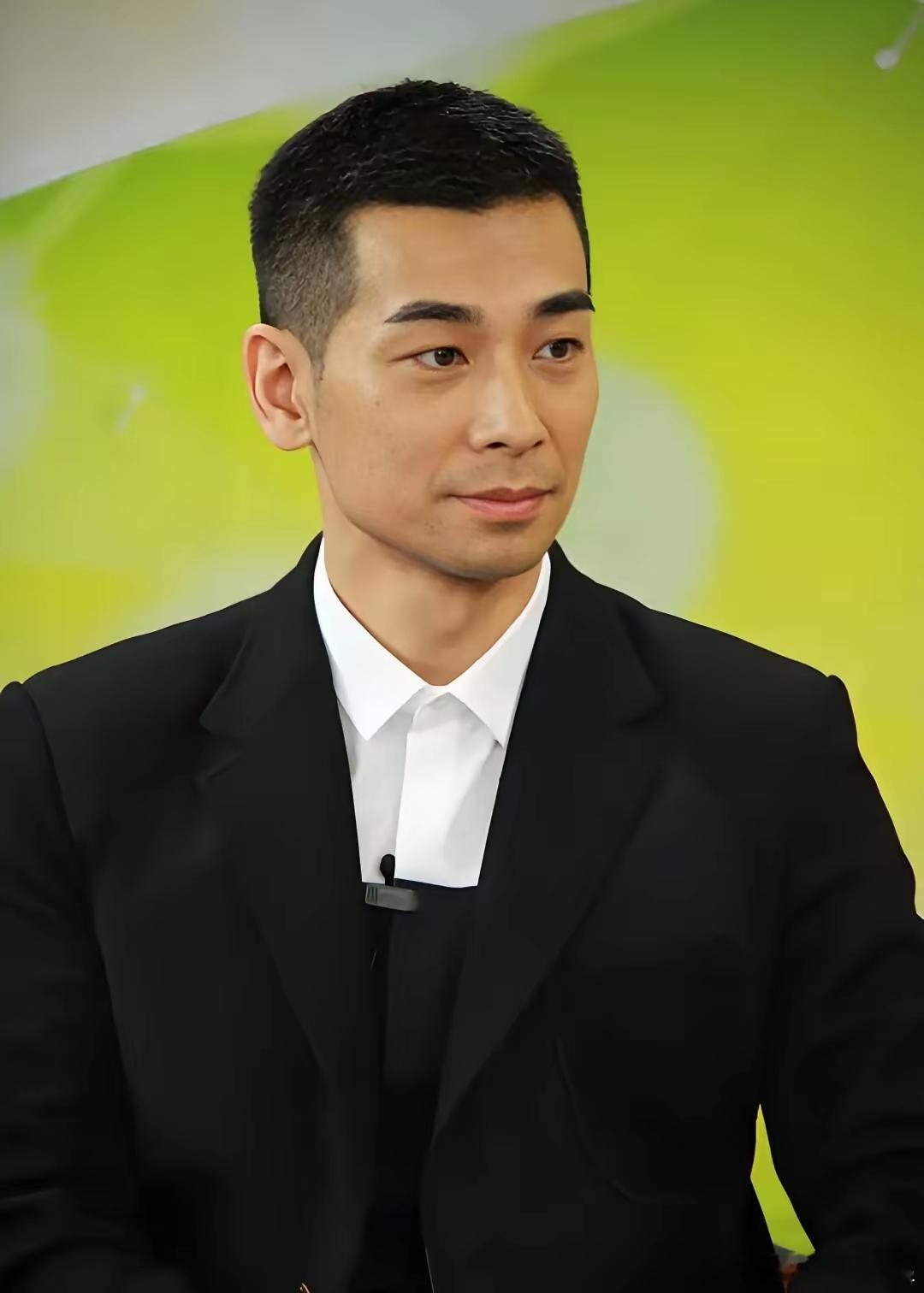 大家没发现，​赵文卓越来越不对劲了吗？​同为武打明星，就连李连杰、张晋都躲不过意