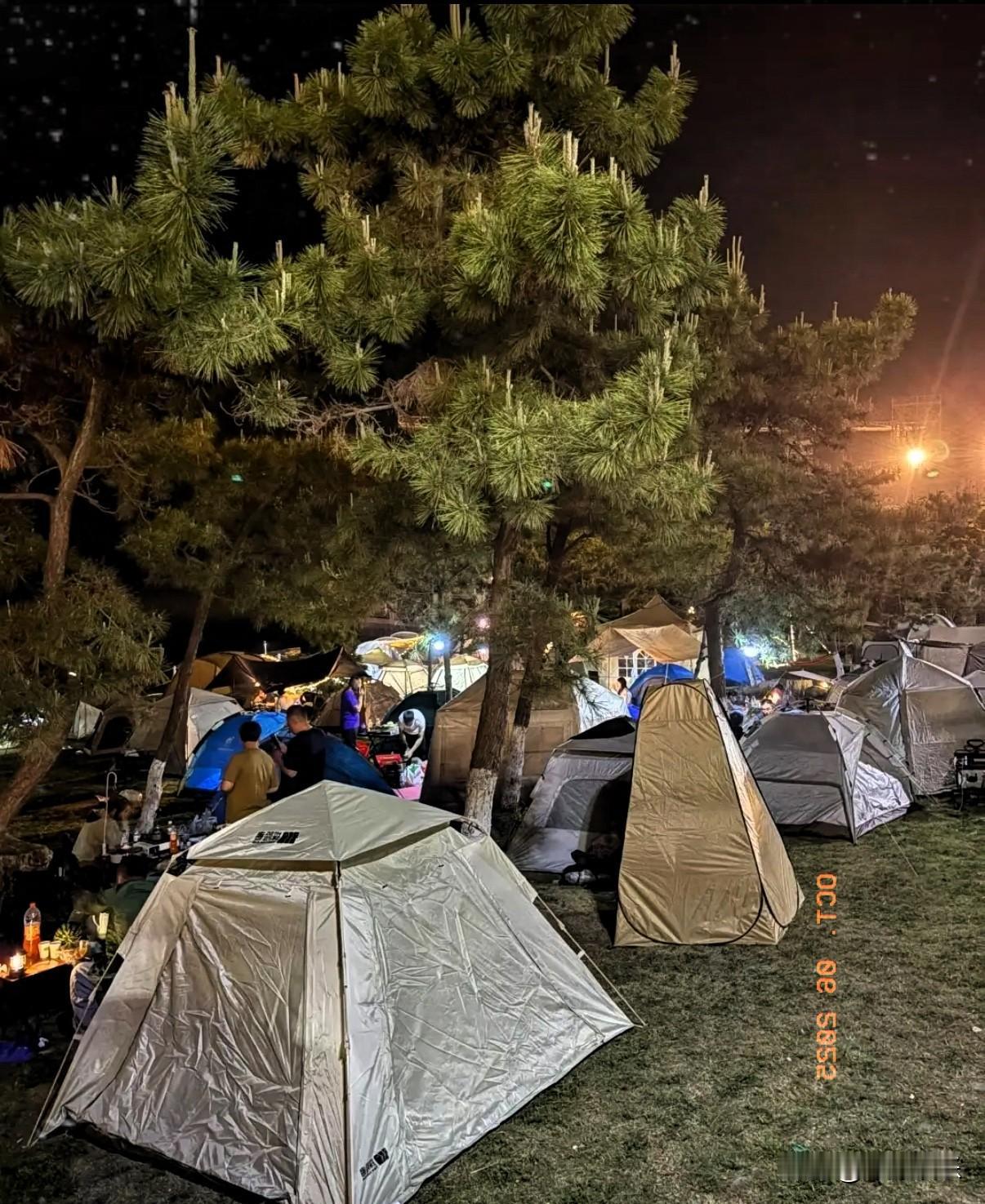 朋友景区民宿十一坐地起价，结果空了3间房还苦恼，我都看懵了我有个朋友，在景