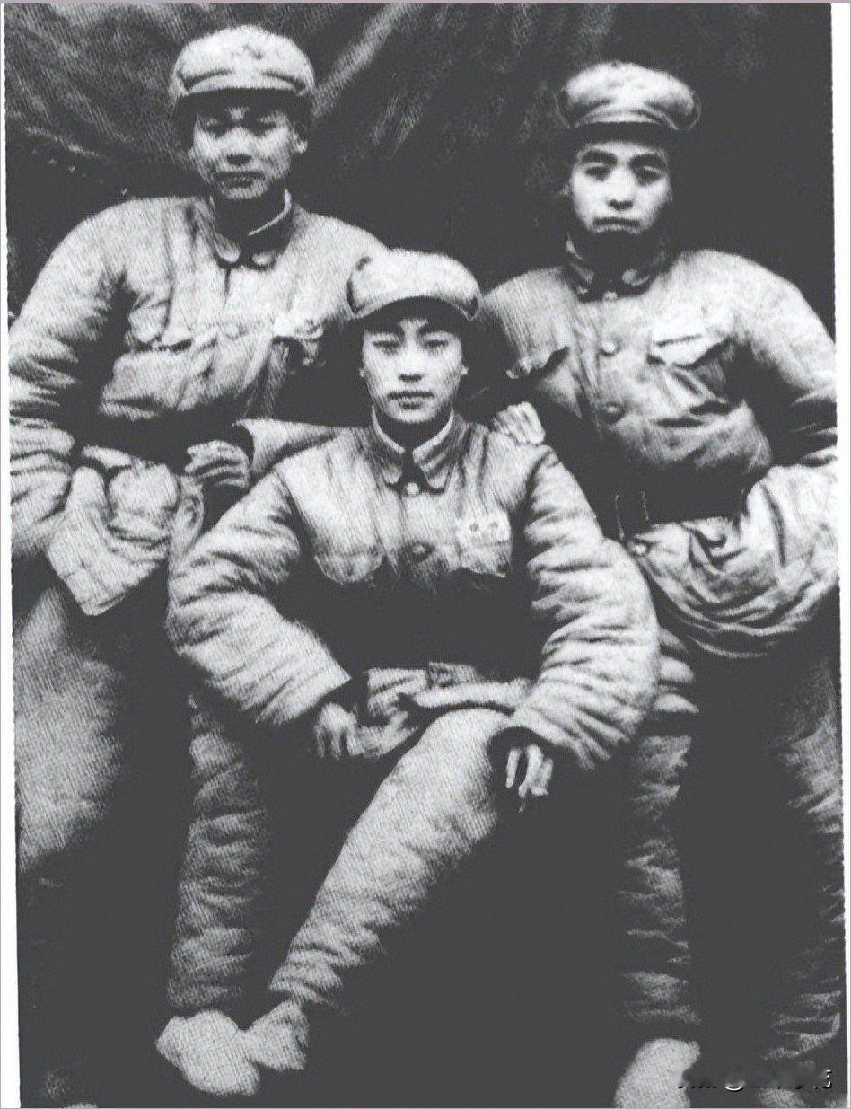 1938年，一个10岁八路当了司号员，50年后却被破格授予中将军衔，和他同级的军