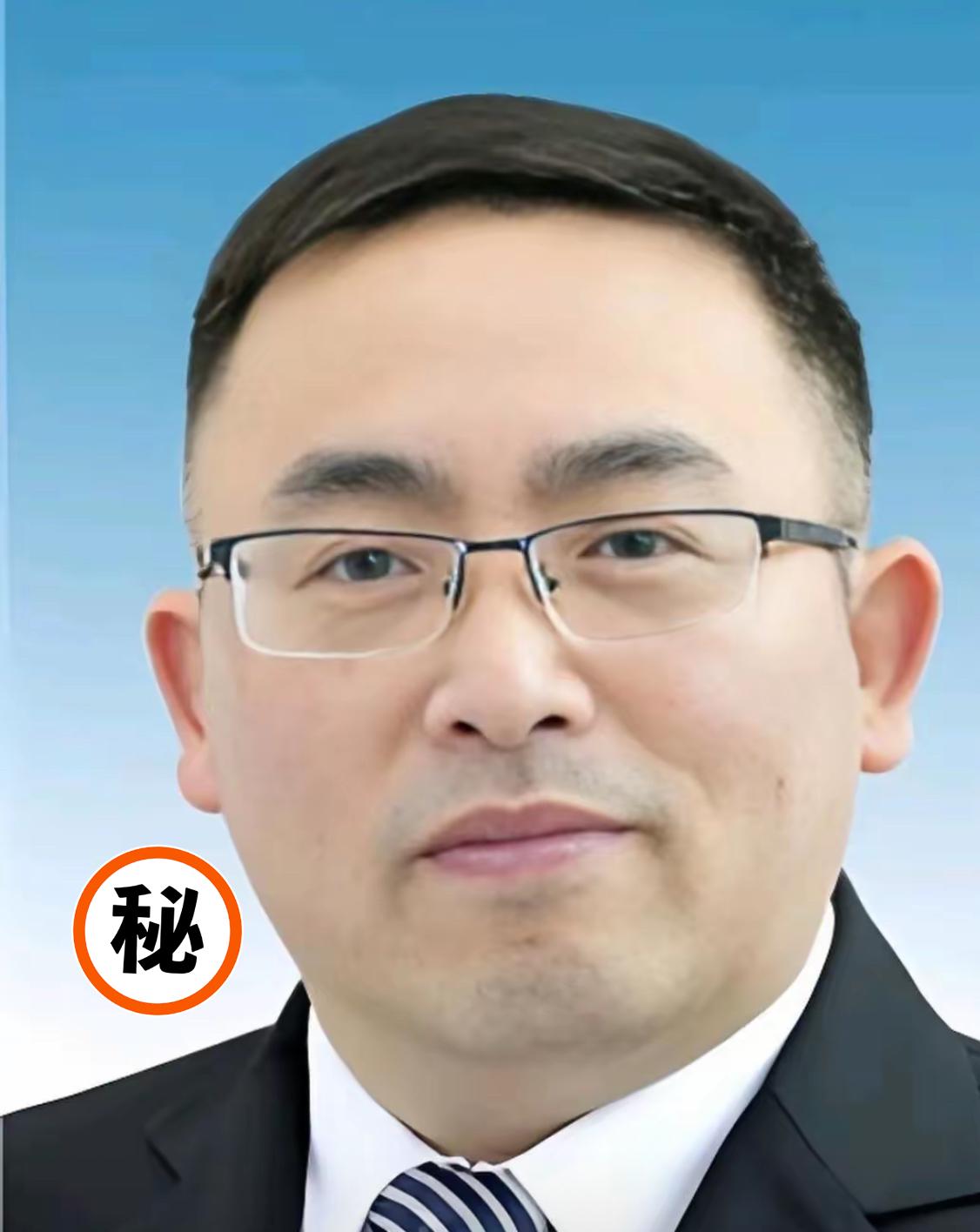 一个人，三个身份。6800元划拨的“伪作”仇英《江南春》，如今估价8800万