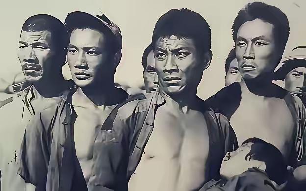 1938年，一游击队长妻女被日寇抓走，他索性绑了敌人的妻子准备换人，游击队长觉得