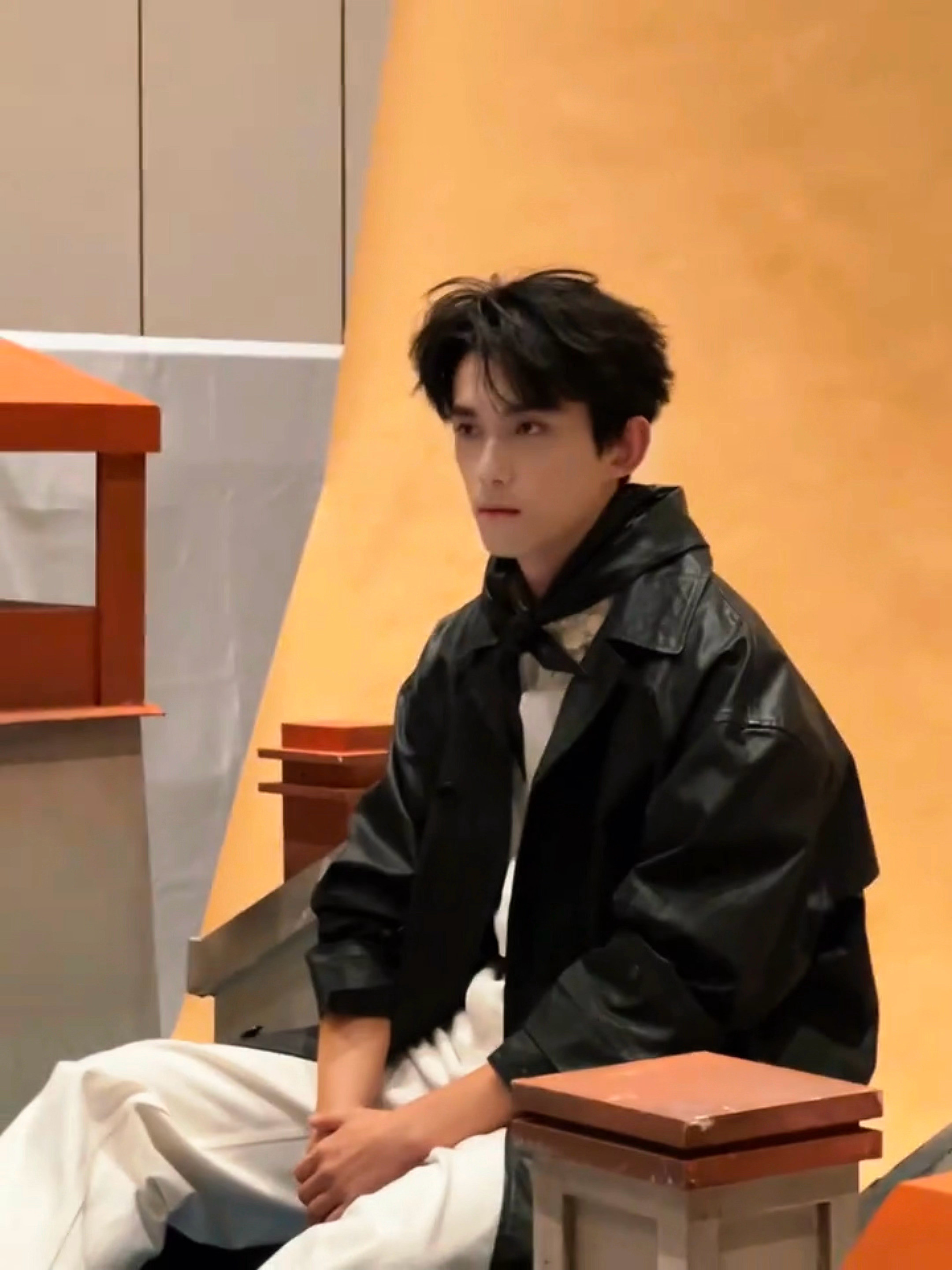 此男是别有一番风味的娇俏（feat自行车人版吴磊自行车骑上天