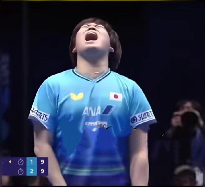 这娃太年轻了！年轻就“气盛”，他一张口就是要打败中国队，非拿冠军不可