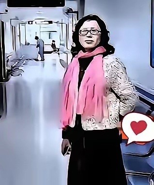 当年开除她的两任院长全都进去了，可那个拦下违规手术、拒签百万回扣单的兰越峰，却还