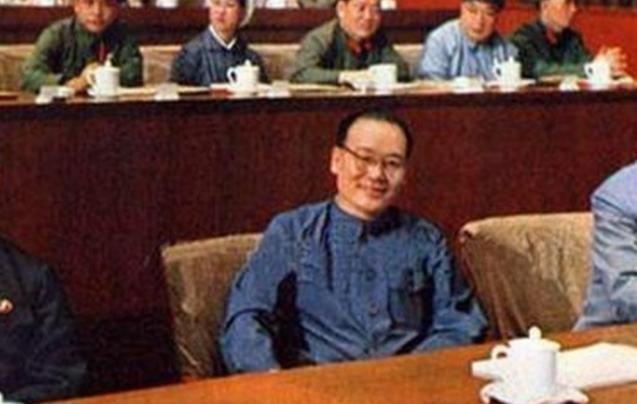 1980年，纪登奎的辞职申请通过审批之后，就搬离了原来的住址。没有想到，搬到新家