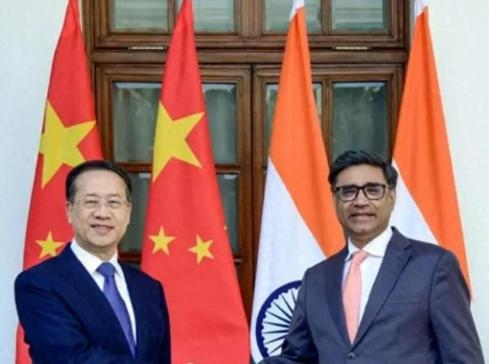 新德里传来消息，中印战略对话只谈了一天！印度当着中国的面，提了一个敏感请求。中方