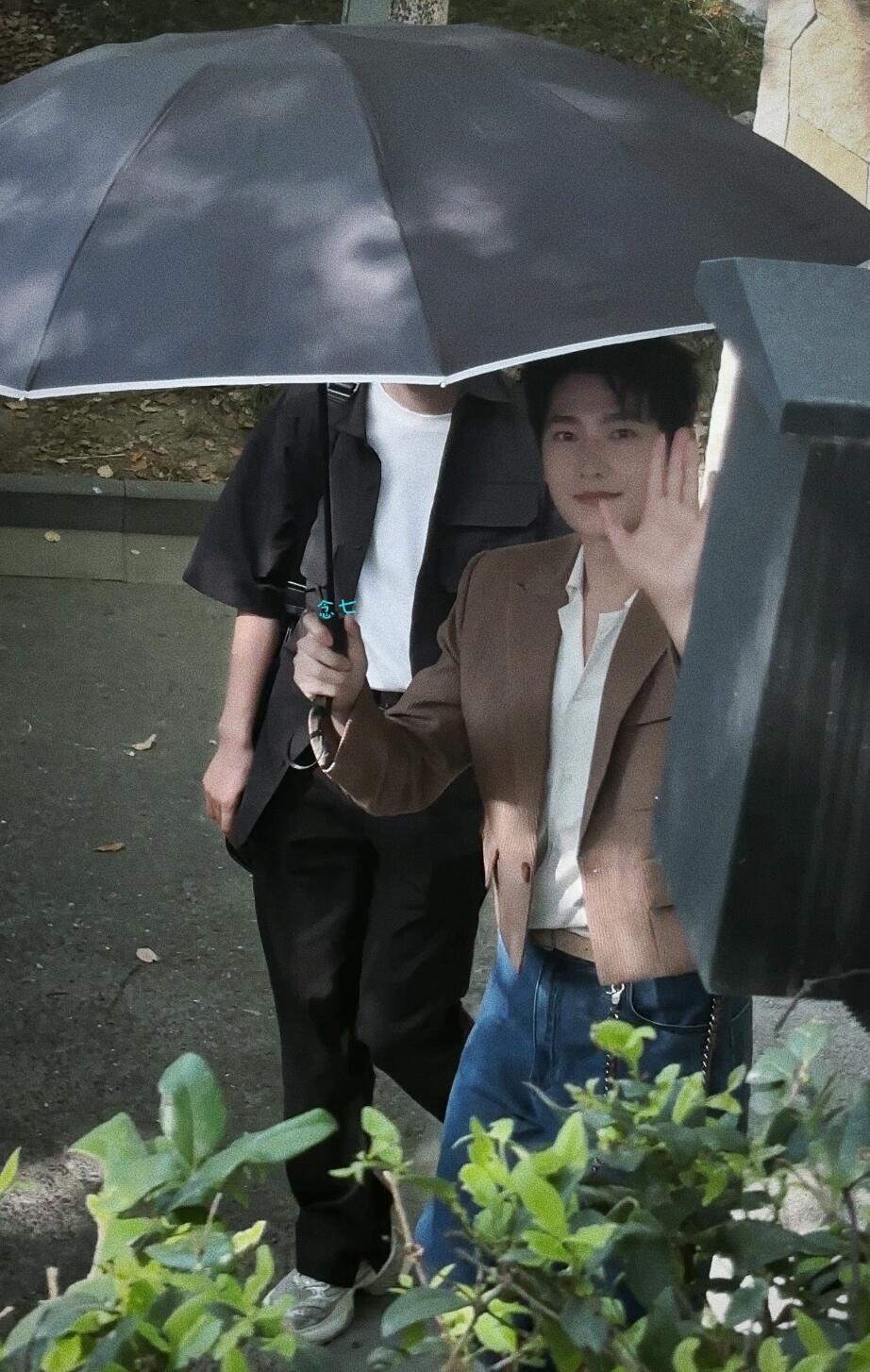 杨洋杨洋喜临门品牌代言人甜疯了啊啊啊啊啊！！！！cr:癫瓜嘟​​​