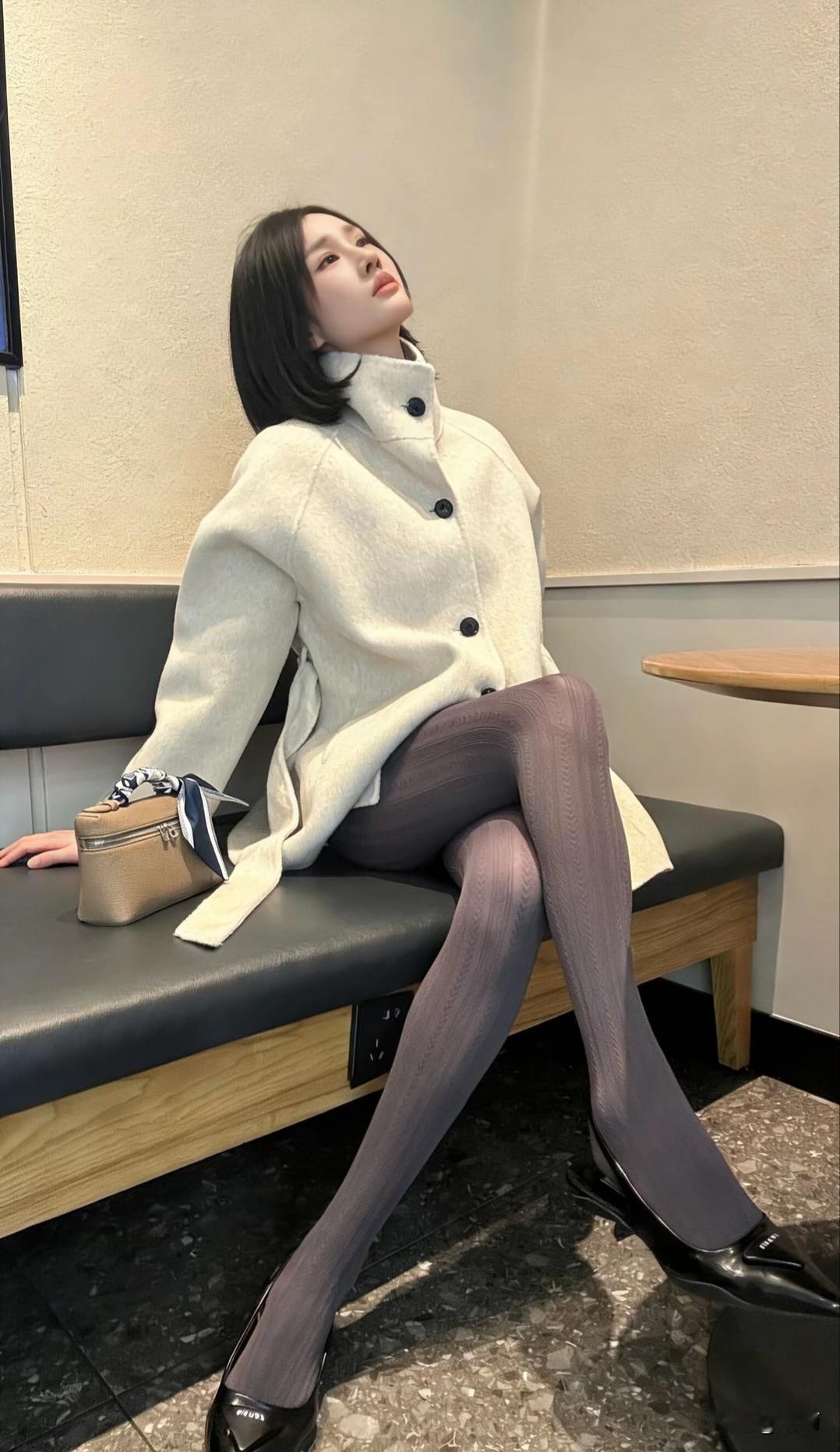 如何看待女生穿丝袜