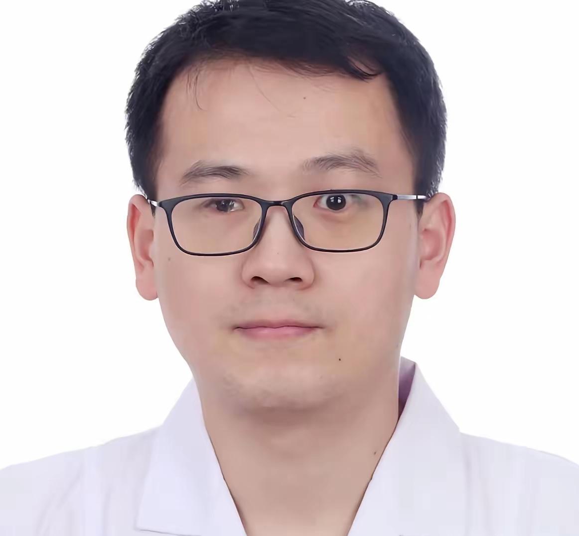 曝江苏沭阳儿科医生杨国辉去世，年仅39岁，诸多当地的家人发文悼念，并透露去世细节