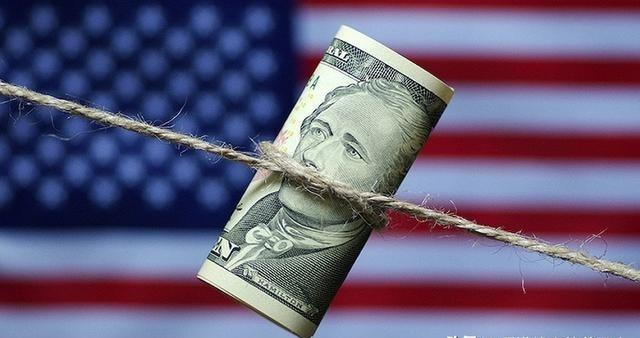 别盯着台海了！中国现在最烫手的难题，是账本上那堆随时可能变废纸的美债！周小川