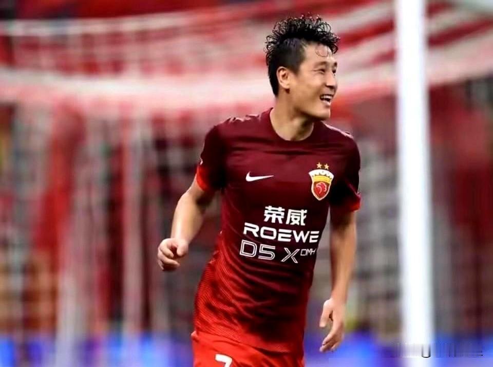 离谱吗？一支中超冠军，赛前被自家主帅提醒可能翻在中乙队脚下。6月19日足协杯，