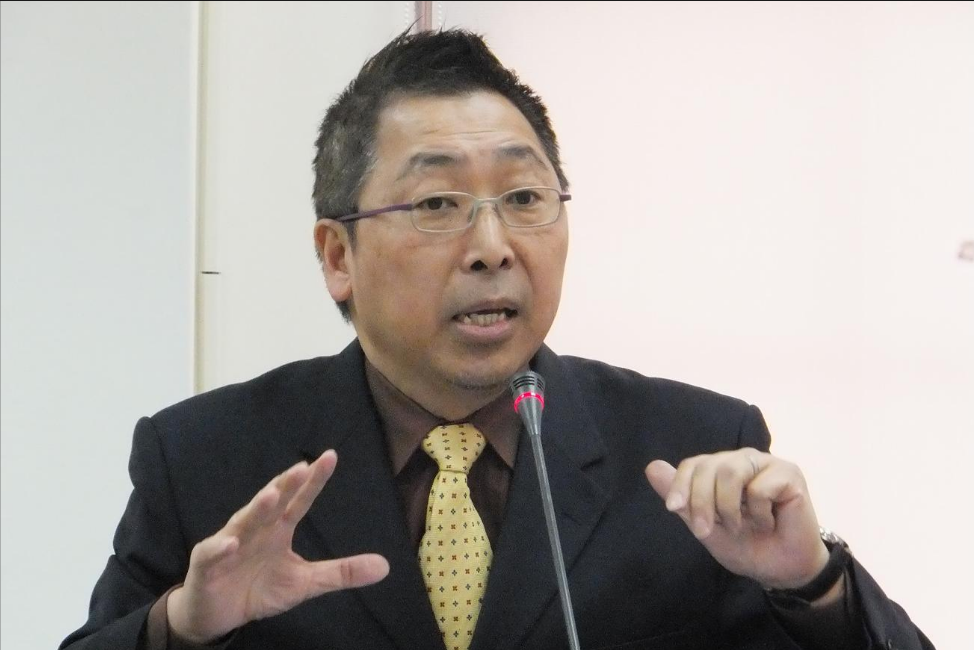 唐湘龙放出大胆预测：“我认为中国要是够聪明，想法应该跟我一样。过去，都是美国靠军
