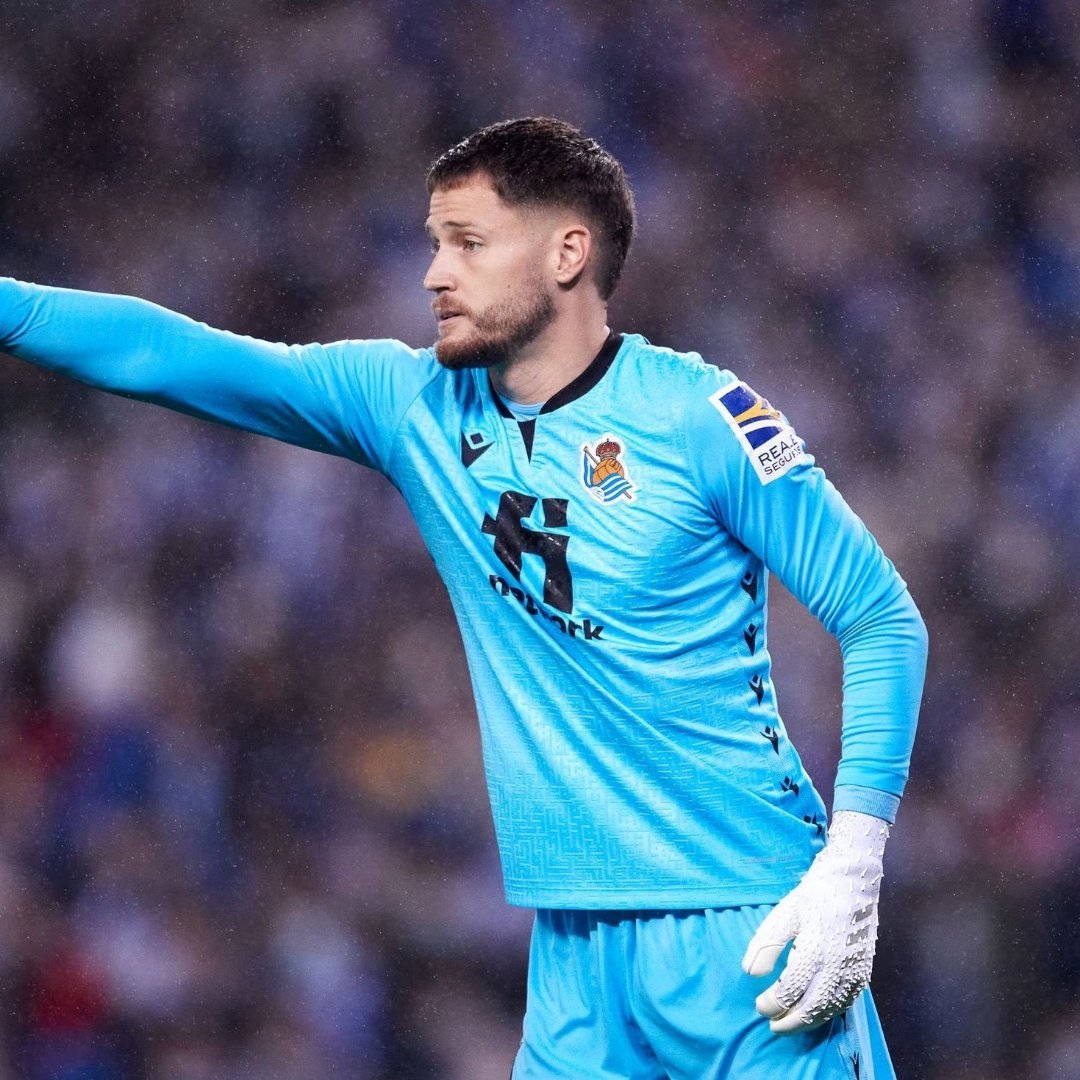 世体：即使作为胡安·加西亚的替代者，亚历克斯·雷米罗也不介意转会巴塞罗那，因为他