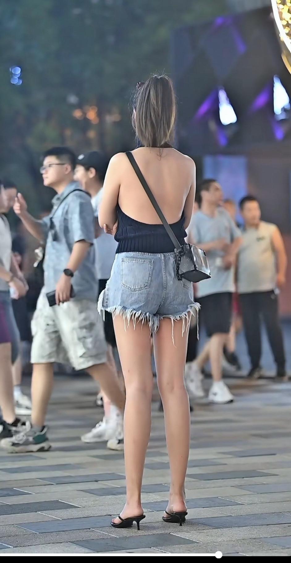 美女 女神 街拍时尚