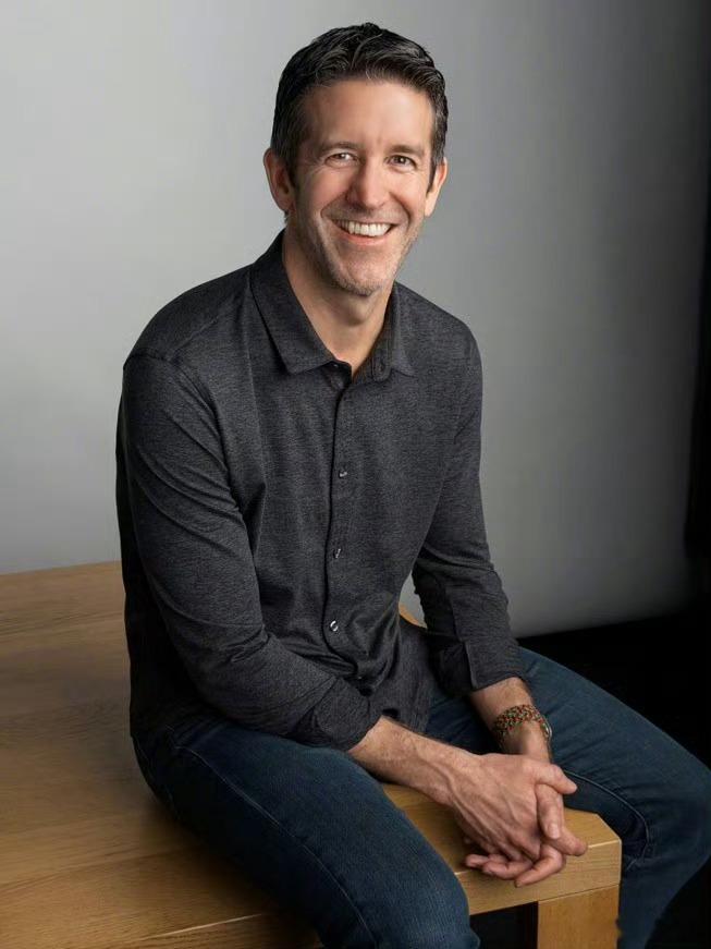 库克不再担任苹果CEO卧槽，重大消息：蒂姆·库克宣布将于9月卸任苹果CEO，转