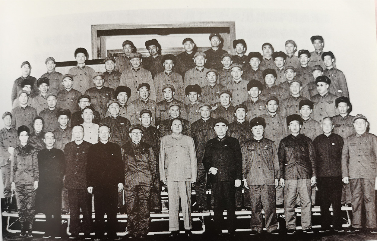 怀念毛主席，和他所向无敌的精英团队
