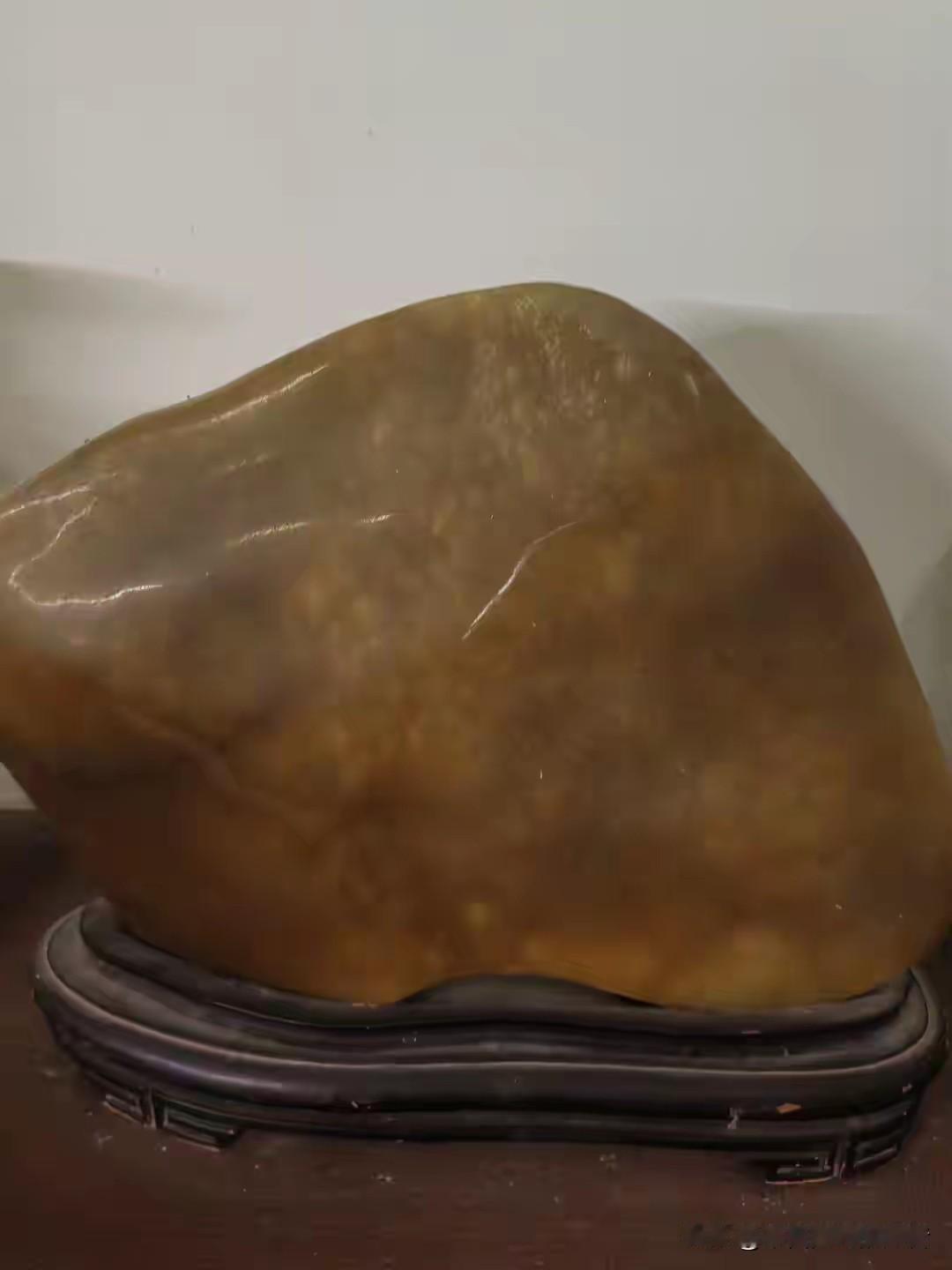 说出来你别不信，我妈差点因为一块石头跟我翻脸。事情是这样的。我家新房装修完，