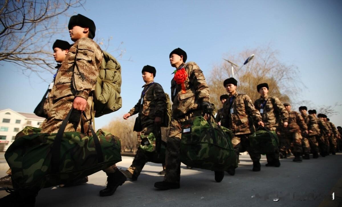 一、必带清单（核心物资）1.证件与文件（最重要）-身份证明：身份证