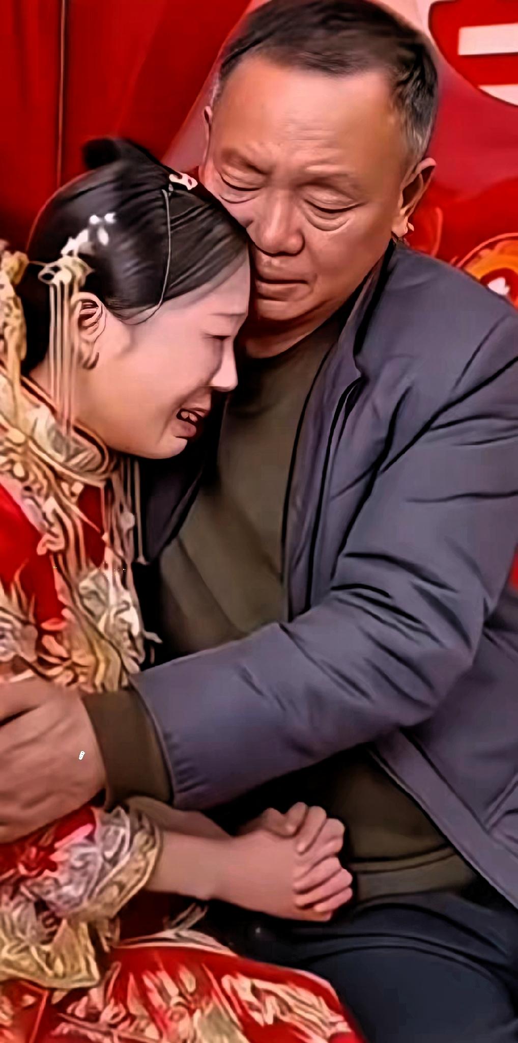 后悔了吧？女儿听信父的话，结婚当天给男方在要10万，说是给父母的养老钱，不给不结