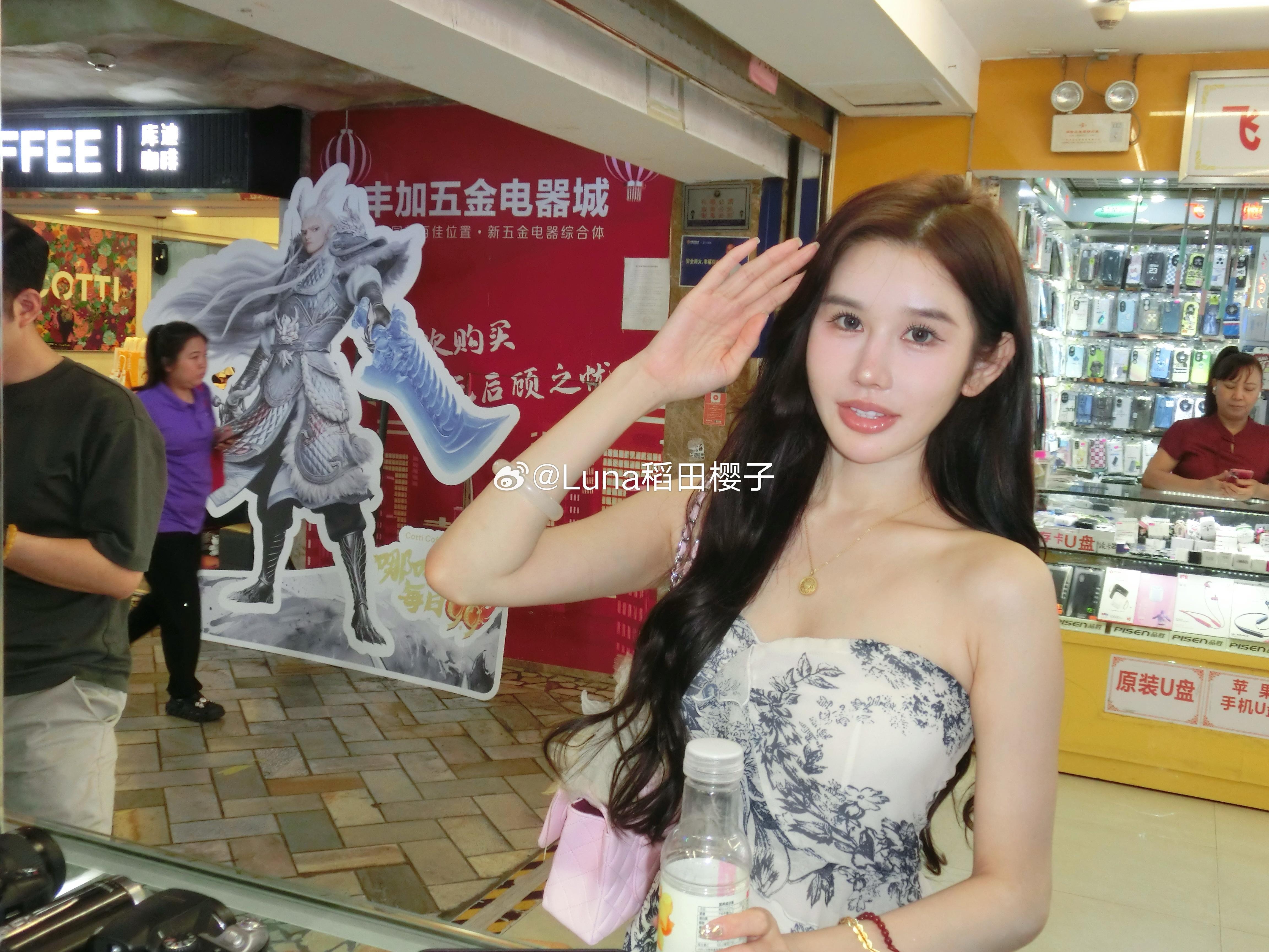 爱你的人会出现在你的未来里😘新相机拍几张～​​​